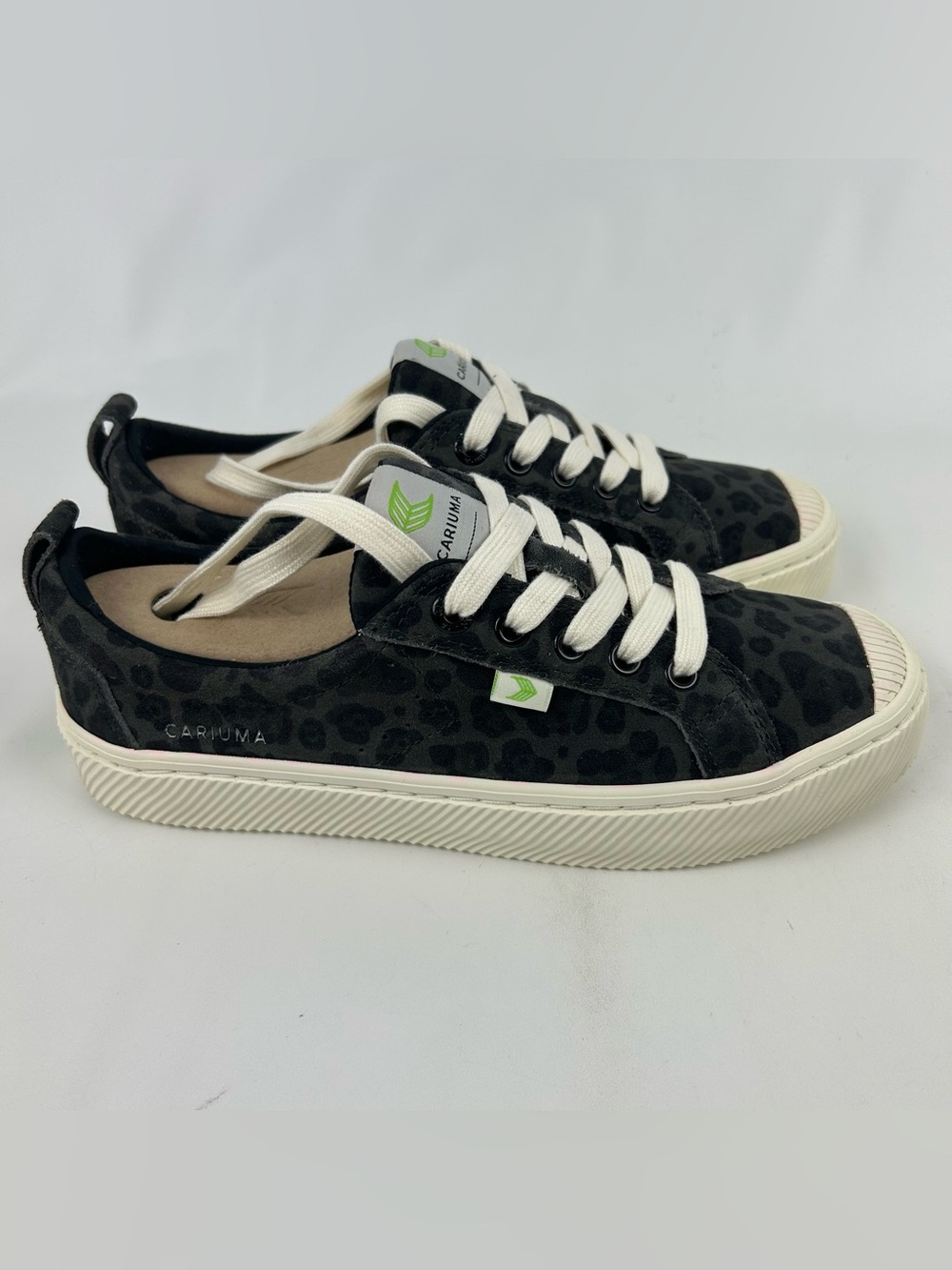 Cariuma Black Leopard Print Low-Top Sneakers with Cream Laces size 8
